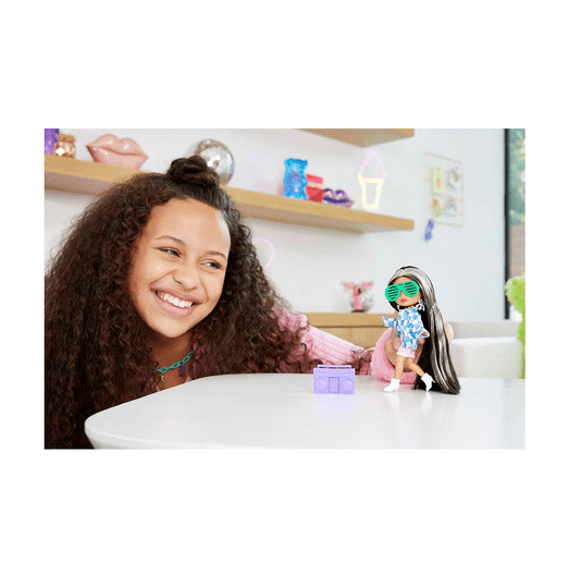 Boneca Barbie Extra Mini Roupa Xadrez Mattel