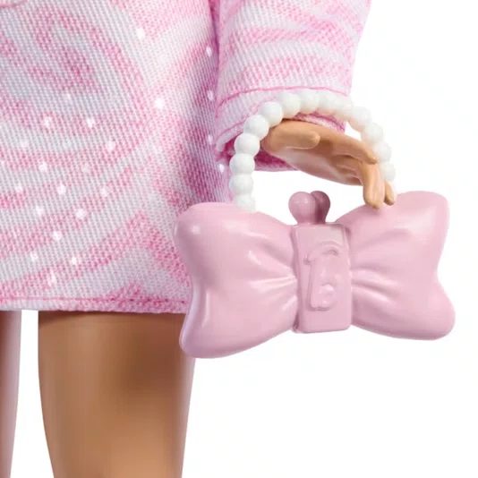 Boneca Barbie Fashionista Deluxe Style Jaqueta Rosa Mattel