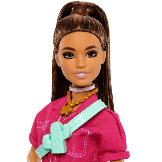 Boneca Barbie Macacão Rosa e Acessórios Mattel 