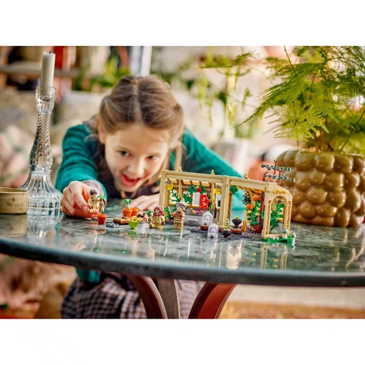 O Castelo de Hogwarts Aula de Herbologia Lego Harry Potter