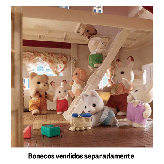 Sylvanian Families Casa de Telhado Vermelho com Sótão Secreto e Luzes Epoch
