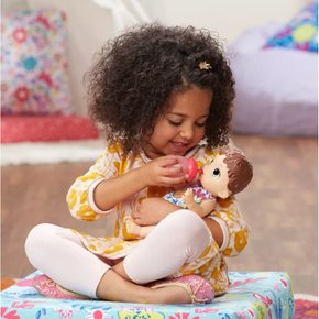 Boneca Hora da Papinha Negra Baby Alive Hasbro - Fátima Criança