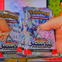 Caixa Surpresa Pokémon Evoluções Prismáticas 49 Cartas Copag